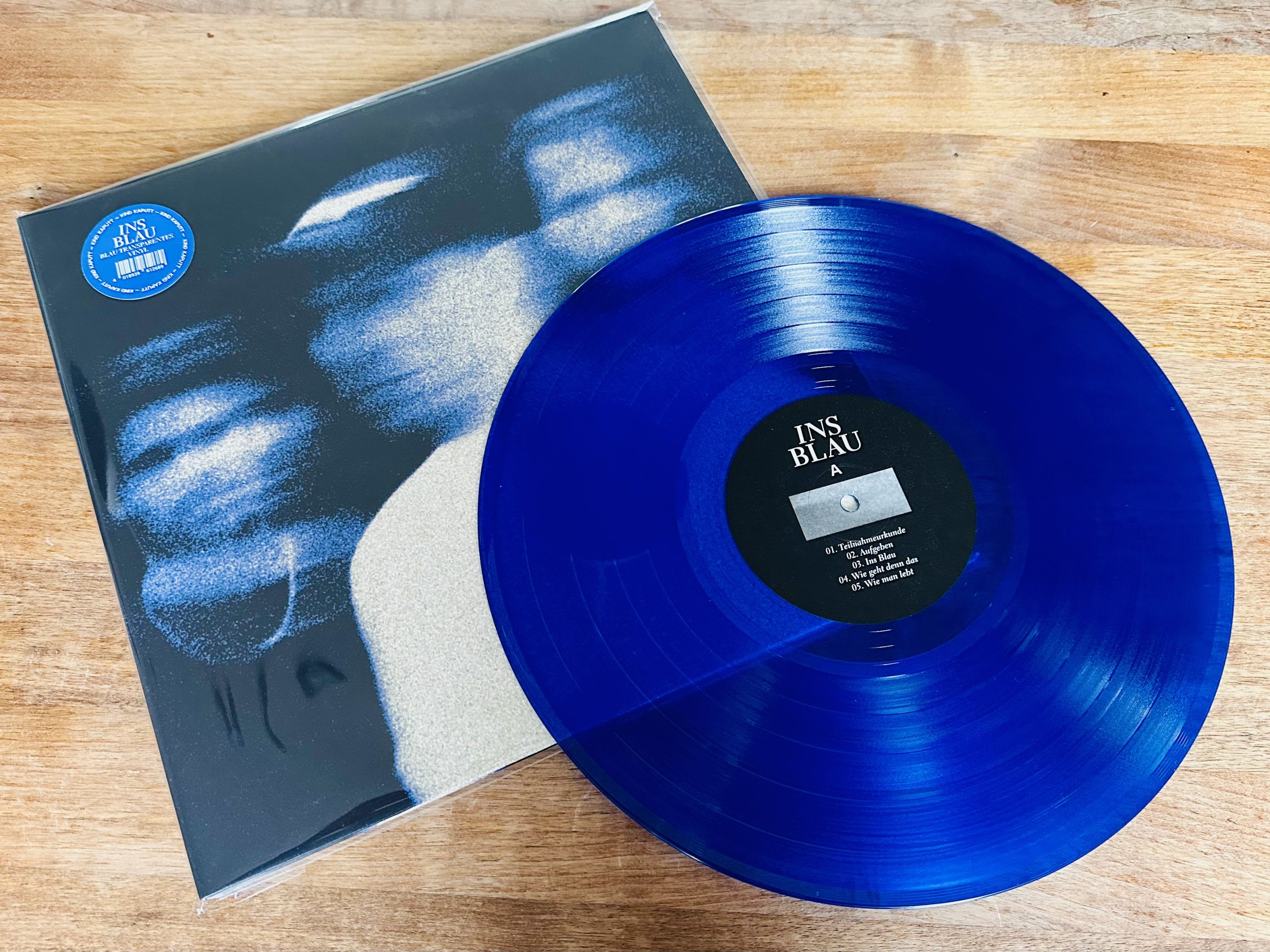 Kind Kaputt - Ins Blau