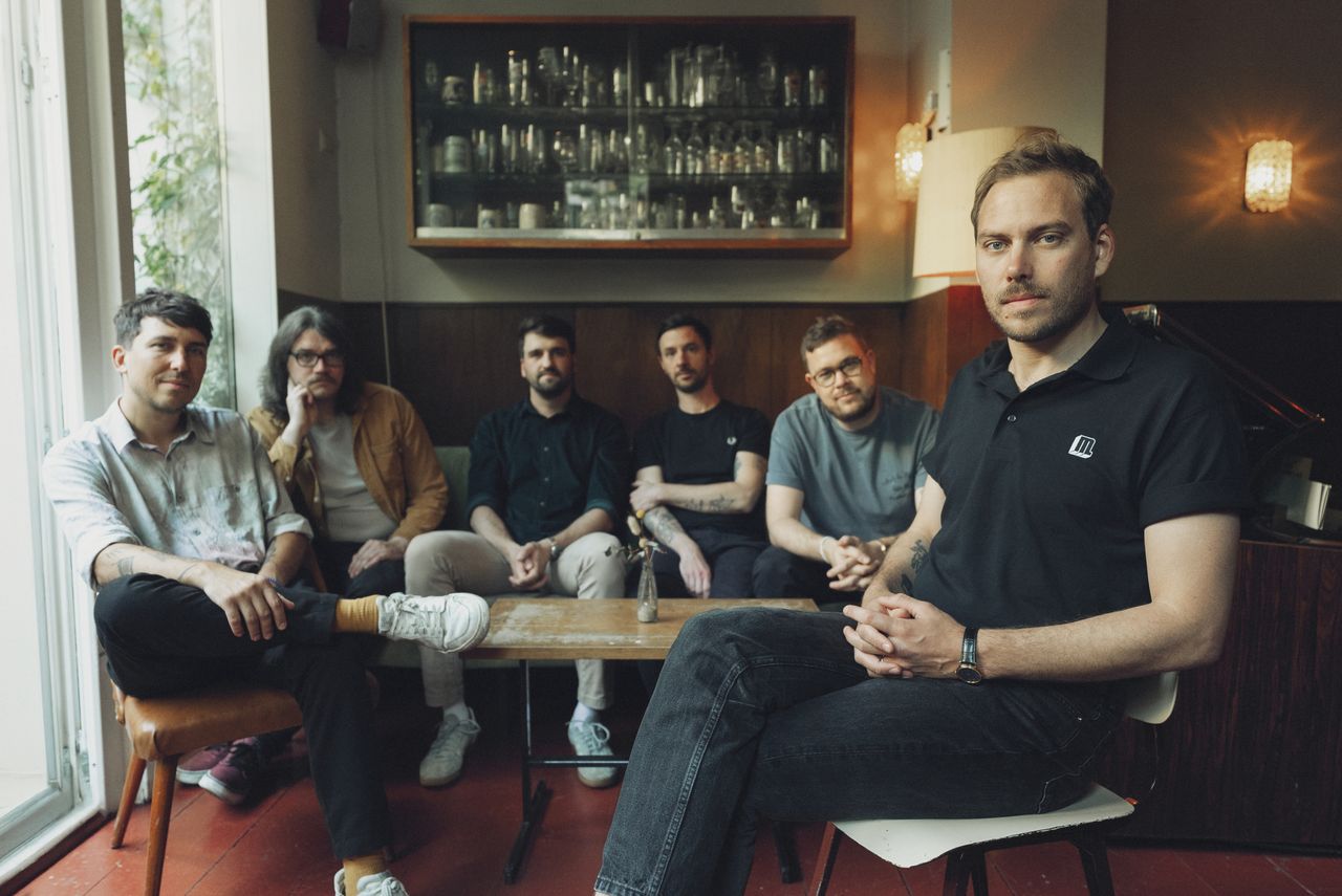 Wie sich die Band Abramowicz neu erfindet ohne aufzuhören sie selbst zu sein